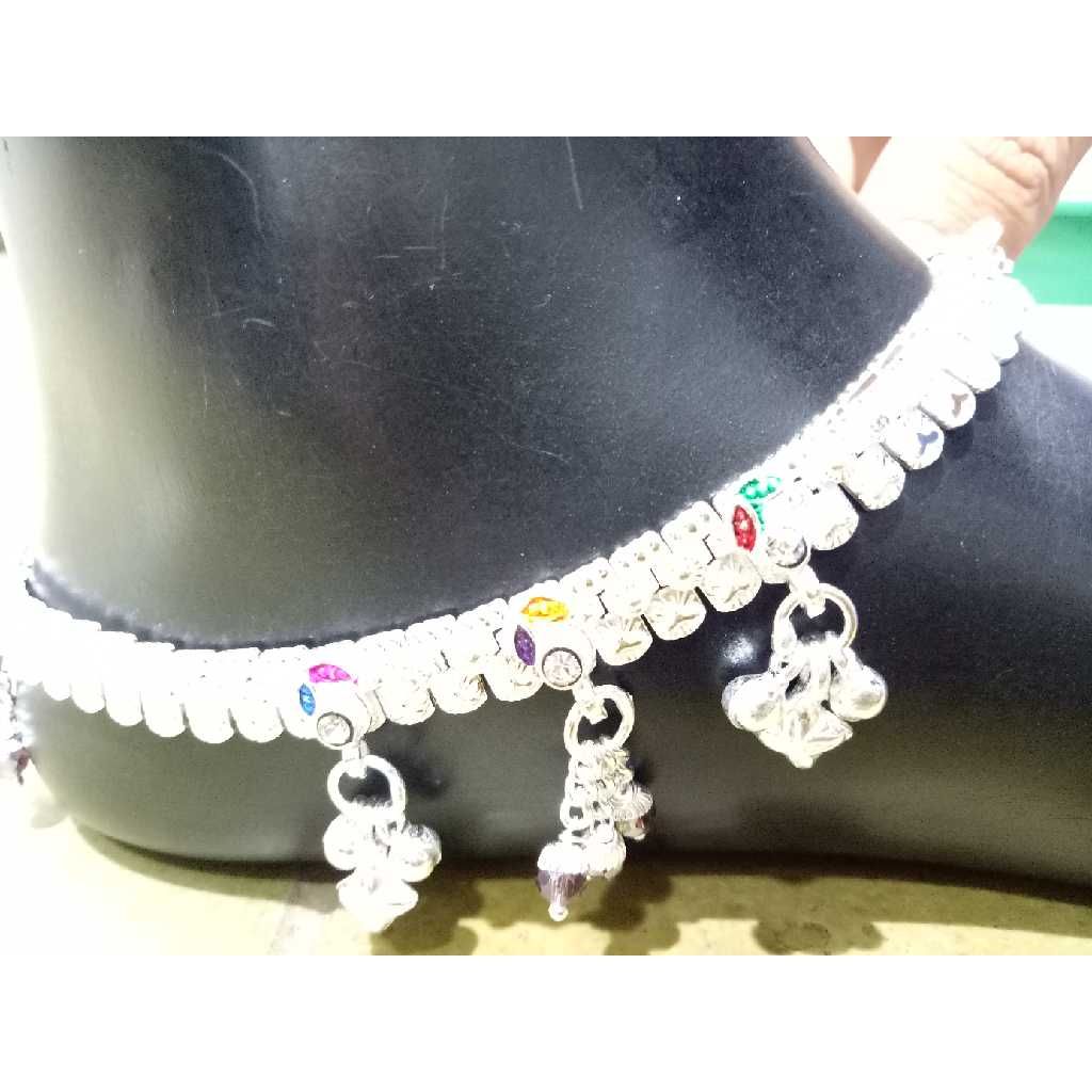 Silver delicate D Payal