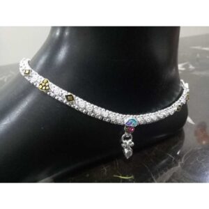 Attractive Silver D Payal