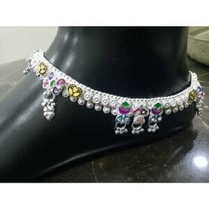 Attractive Silver D Payal
