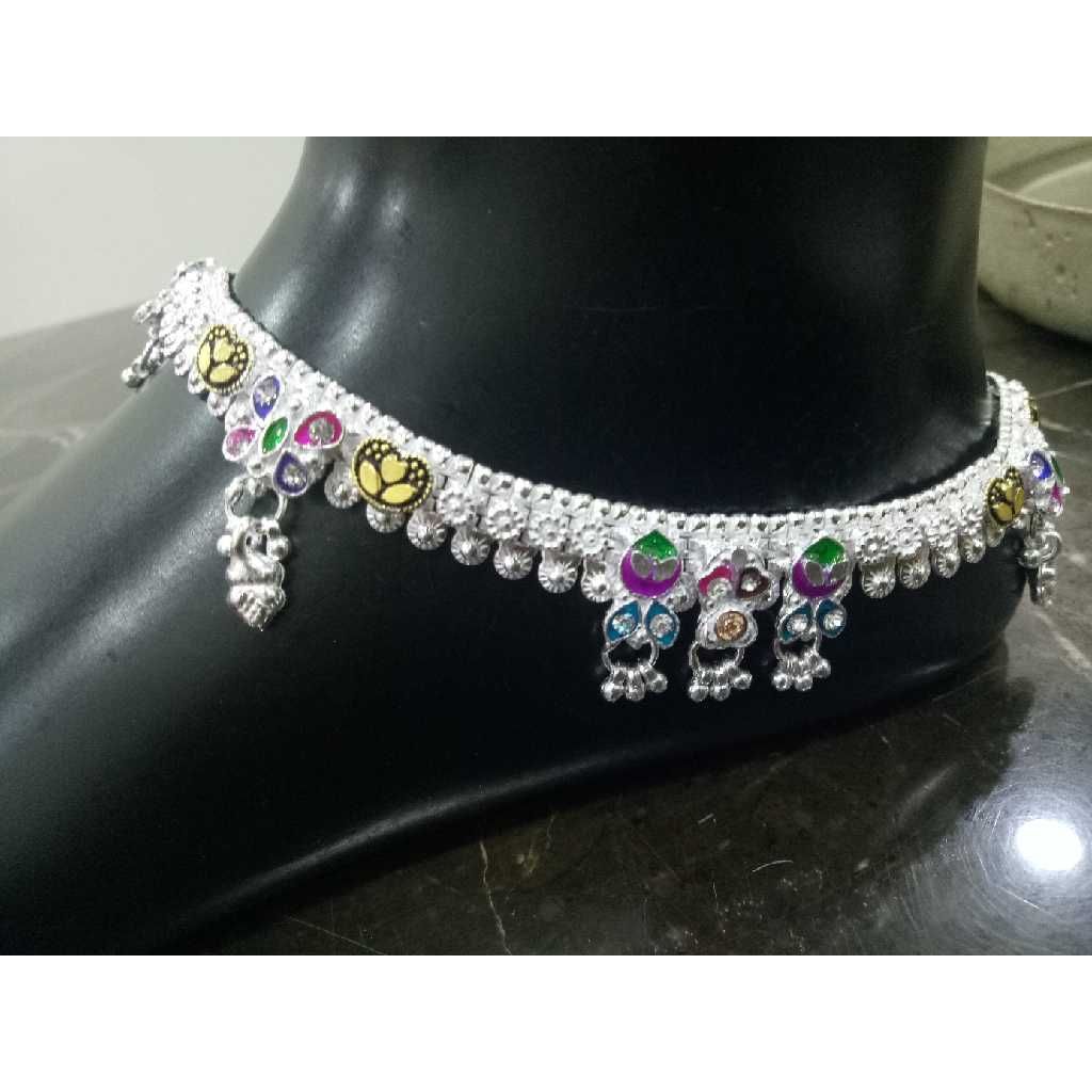 Attractive Silver D Payal