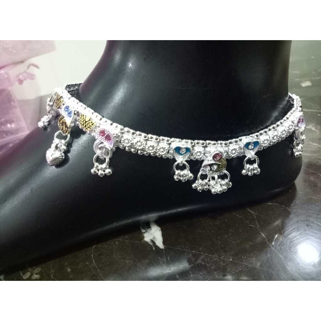 Stylish Silver D Payal - Image 5
