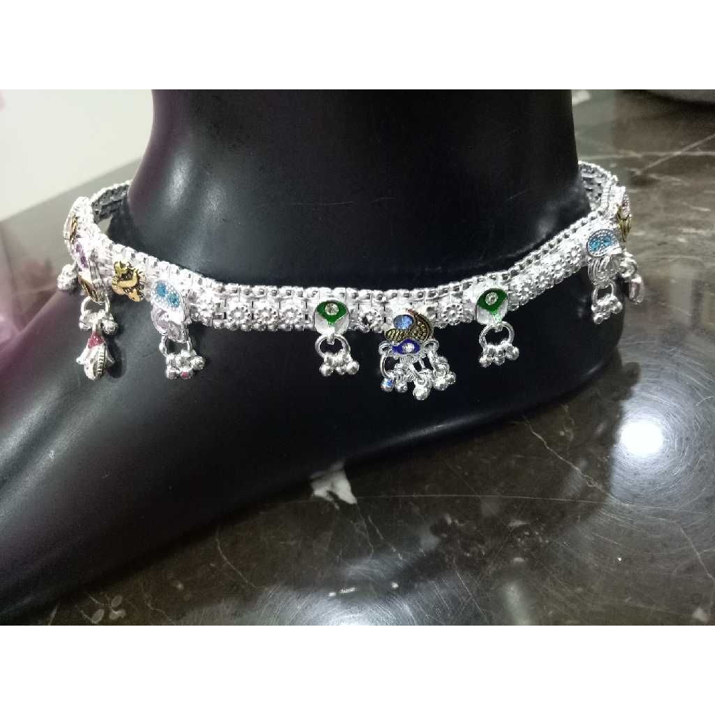 Stylish Silver D Payal - Image 4