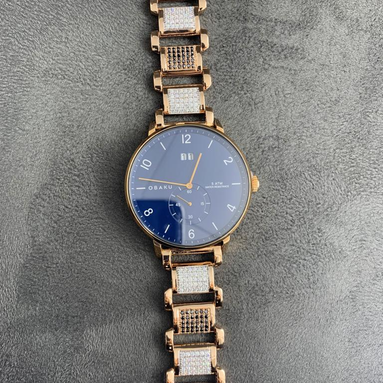 Round Model Rose Gold watch