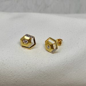 gold fancy Mini top earring