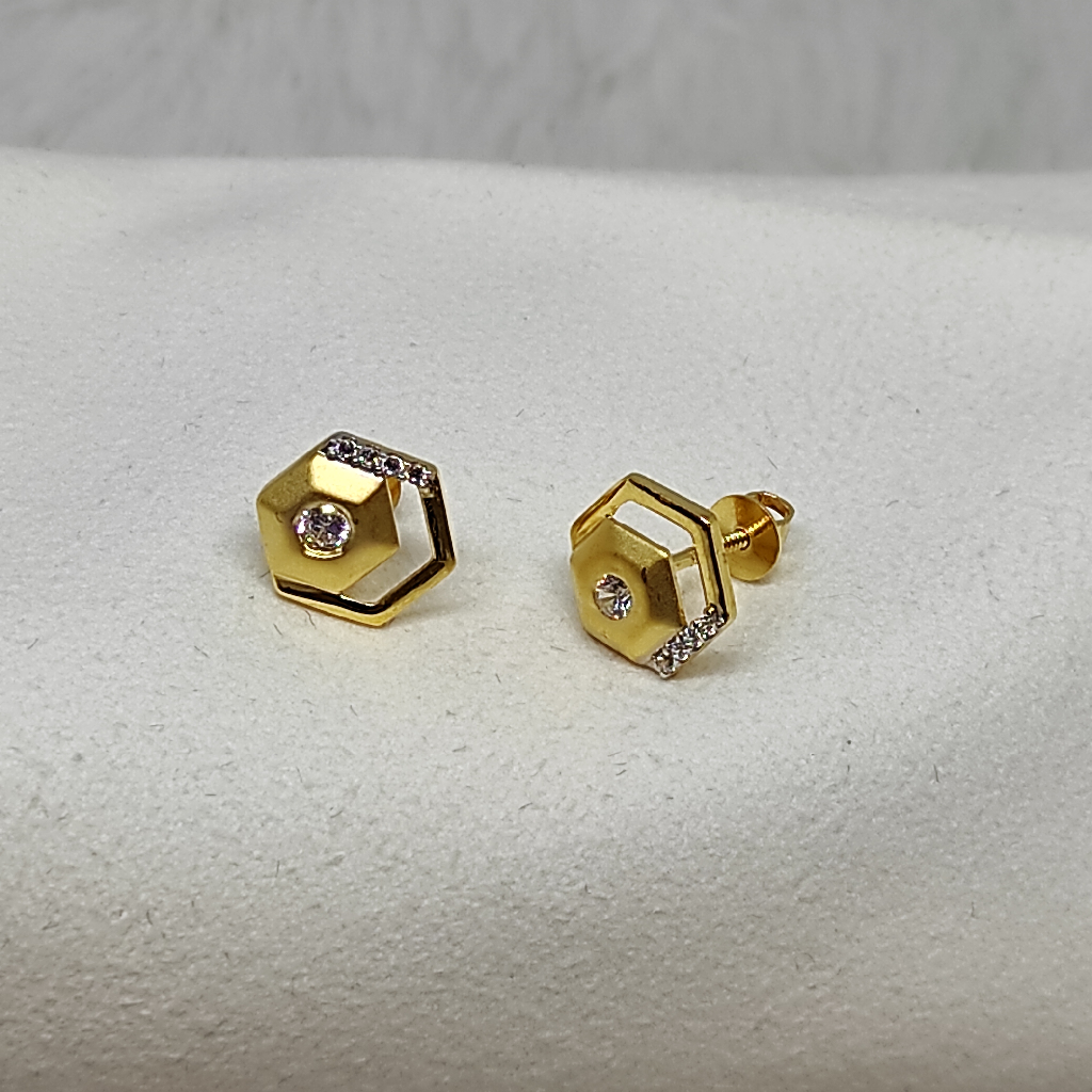 gold fancy Mini top earring