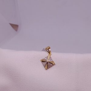 18k gold Square shape pendant