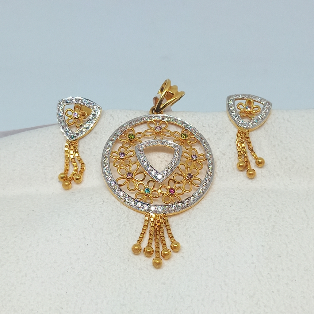 20 kt ladies pendant set