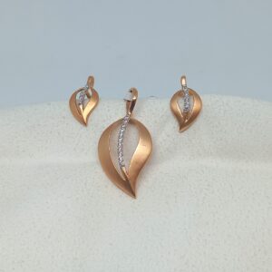 18 kt ladies pendant set