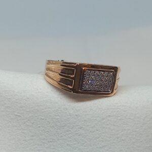 18Kt Gold Gents Ring