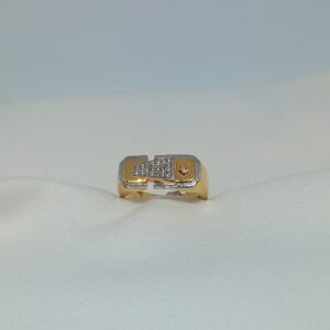 18Kt Gold Gents Ring