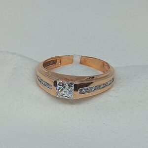 18Kt Gold Gents Ring