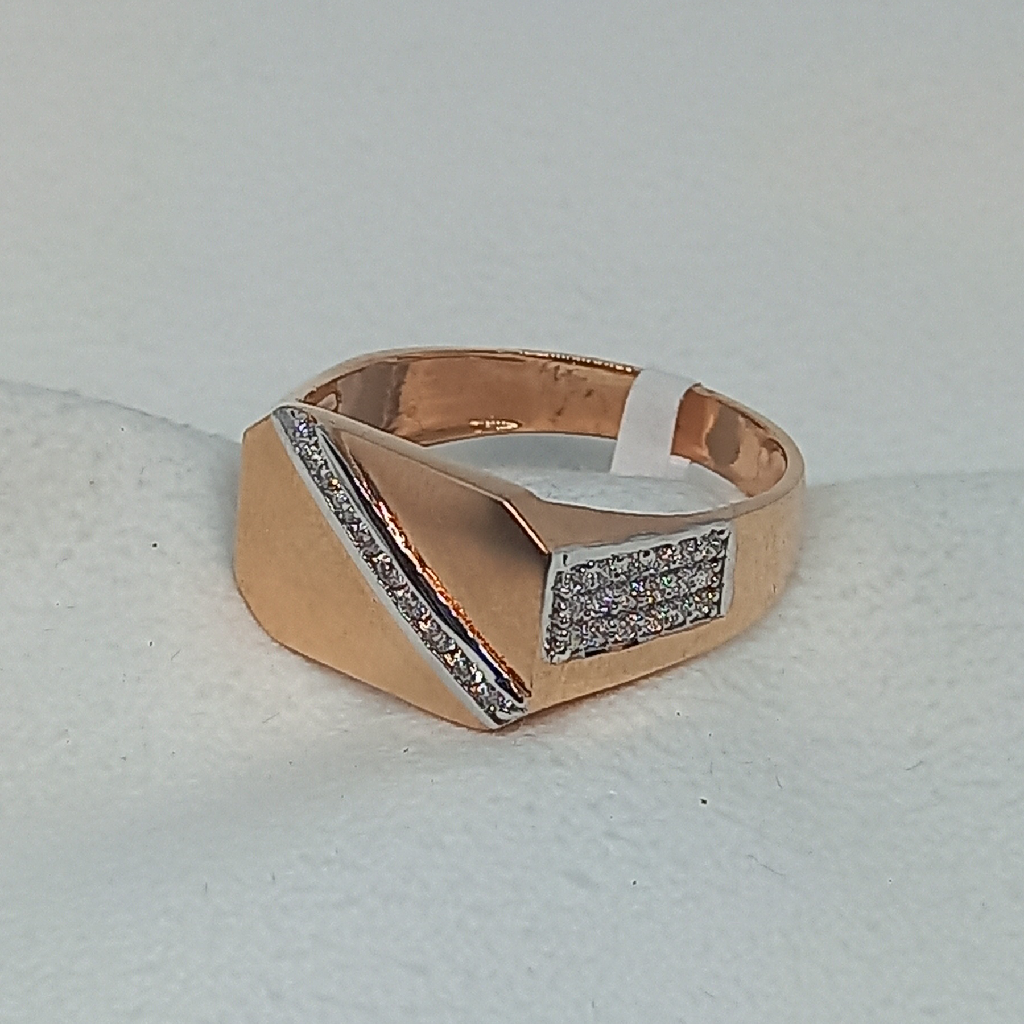 18Kt Gold Gents Ring - Image 2