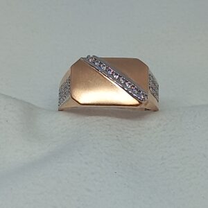 18Kt Gold Gents Ring