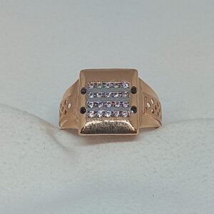 18Kt Gold Gents Ring