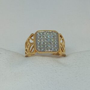18Kt Gold Gents Ring