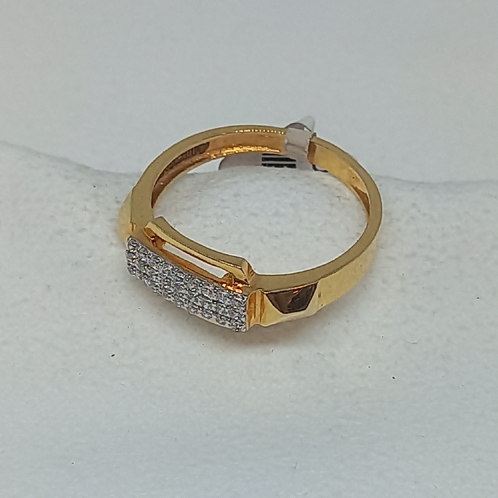 18Kt Gold Gents Ring