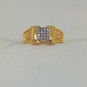 18Kt Gold Gents Ring
