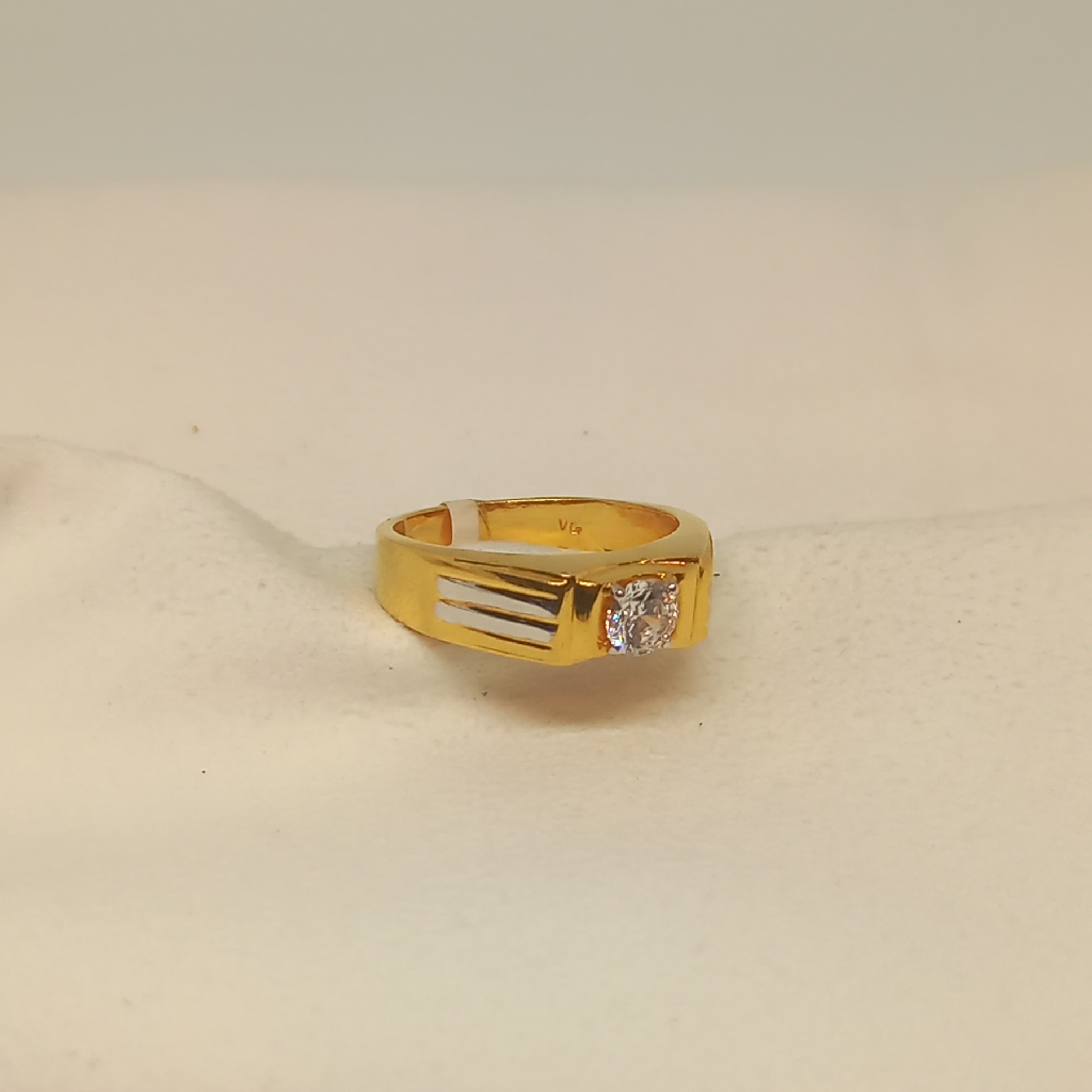 18Kt Gold Gents Ring