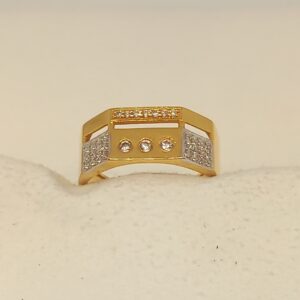 18Kt Gold Gents Ring