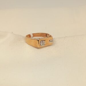 18Kt Gold Gents Ring