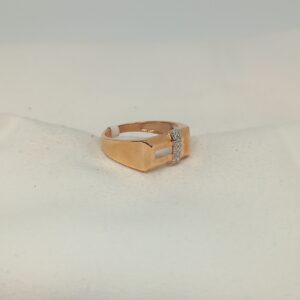 18Kt Gold Gents Ring