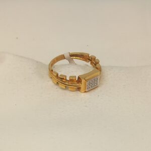18Kt Gold Gents Ring
