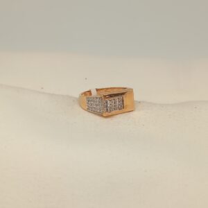 18Kt Gold Gents Ring
