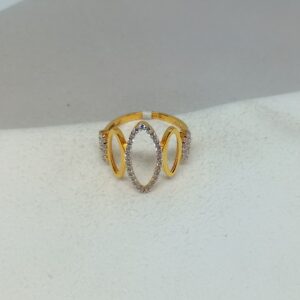 18kt ladies Ring