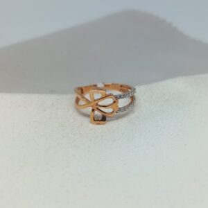 18kt ladies Ring