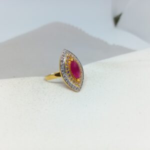 18kt ladies Ring