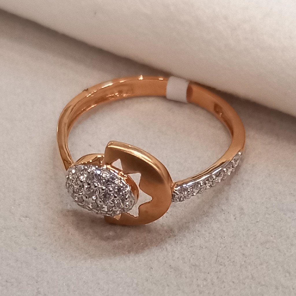 18 kt ladies ring