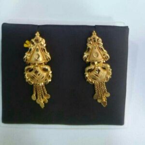 916 Gold Attractive Indian Earrings
