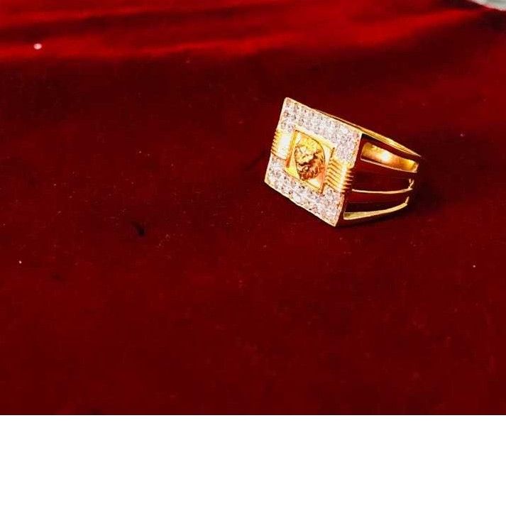 Antique 916 Gold Ladies Ring