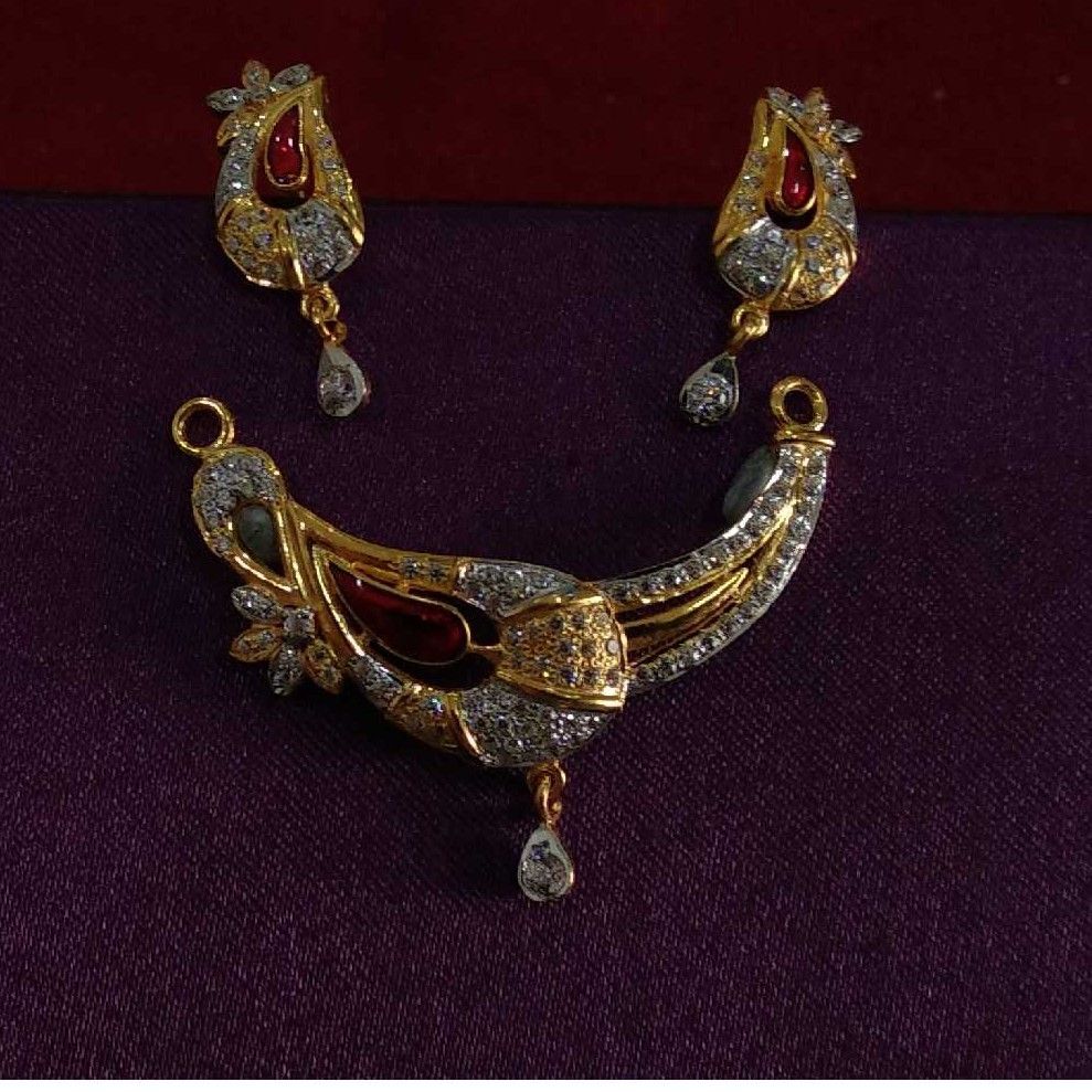 Meena Casting 22KT Gold CZ Stone Pendant Set