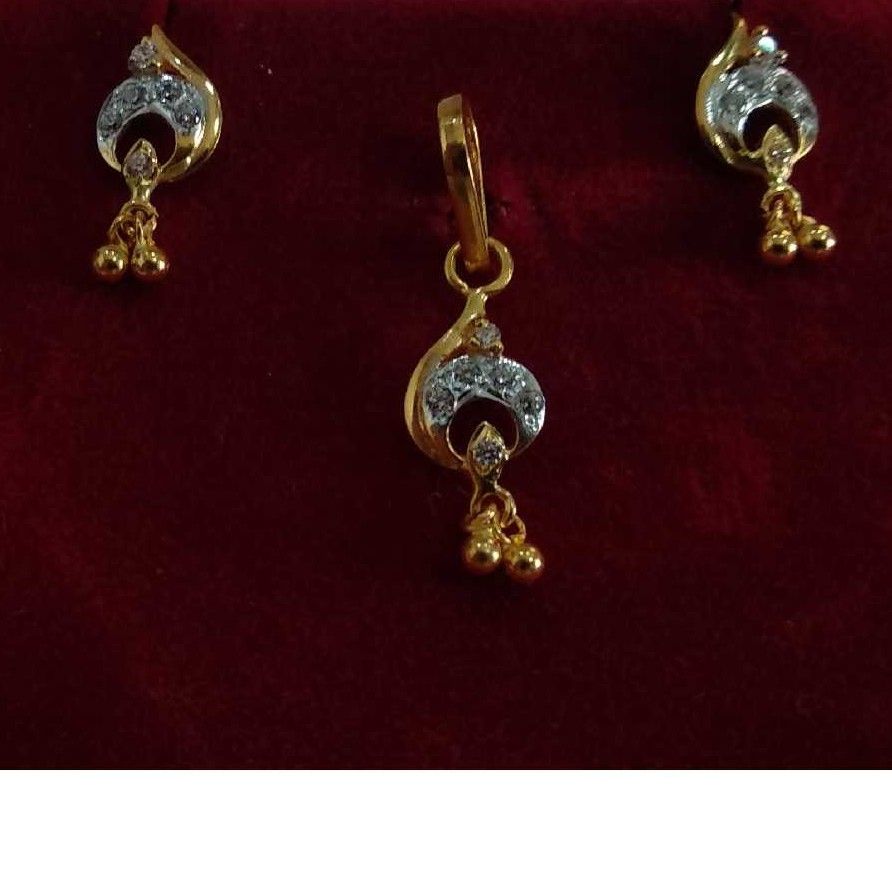916 Gold Casting CZ Stone Attractive Pendant Set