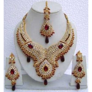 Artificial Modern Necklace Set