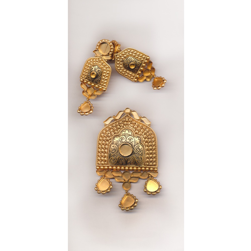 Antique Gold Pendant Set Khokha OM - N025