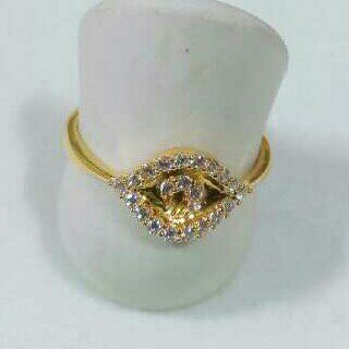 22K / 916 Gold Designer Stone Ladies Ring