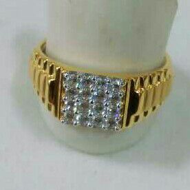 22K / 916 Gold Attractive Diamond Ring