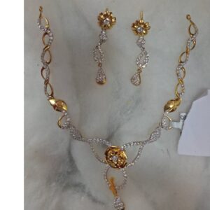 22K / 916 Gold Ladies Attractive Stone Necklace set