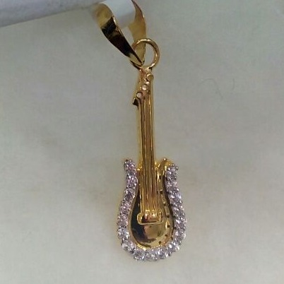 22K / 916 Gold Modern Attractive Guitar Pendant