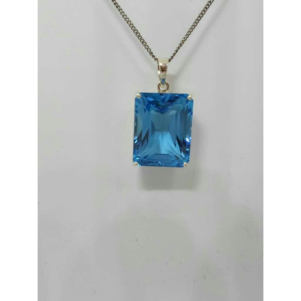 925  Sterling  silver  Natural  Swiss  Topaz Pendant