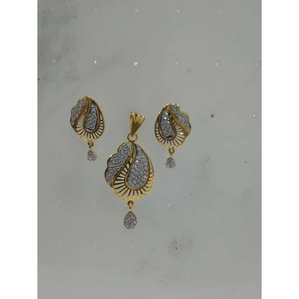 Stylish 916 Gold Pendant For Women
