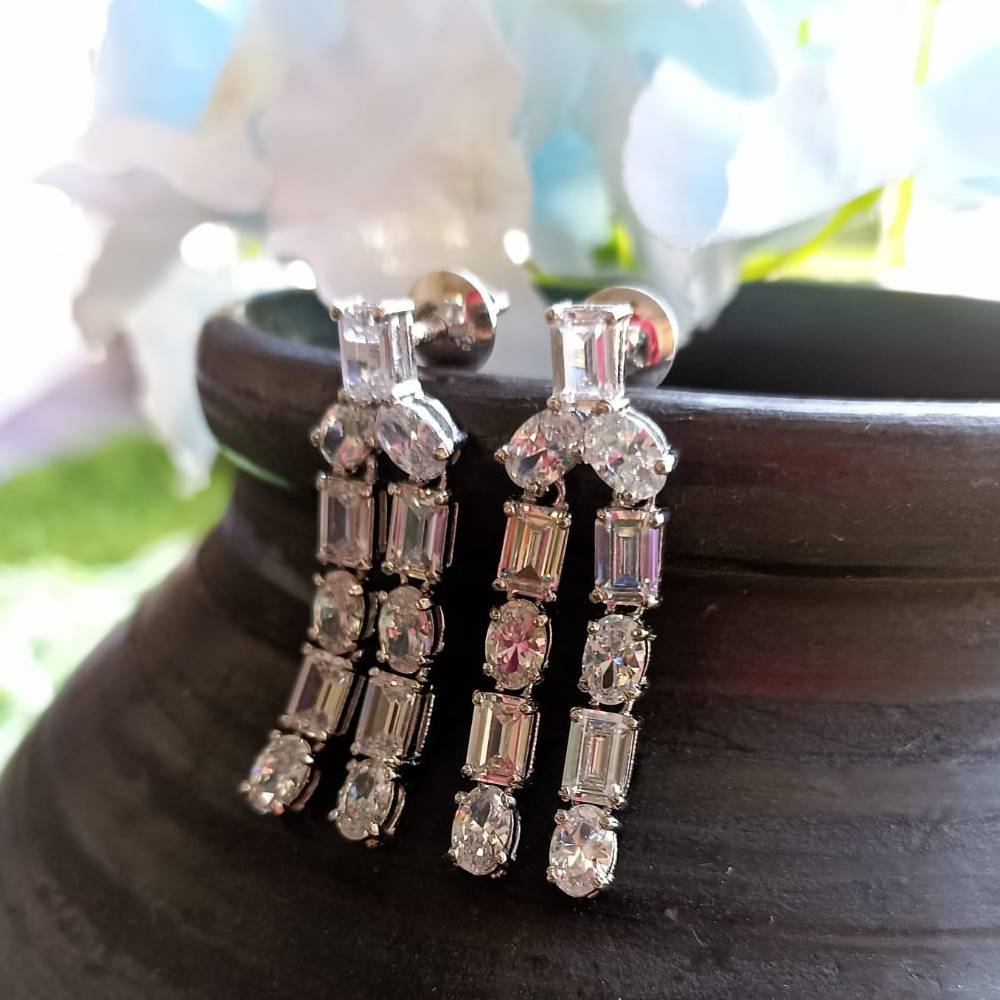 925 silver emrald and oval drop earrings