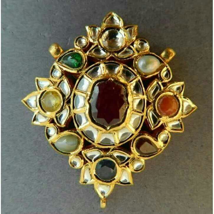22K/916 Gold Designer Pendant
