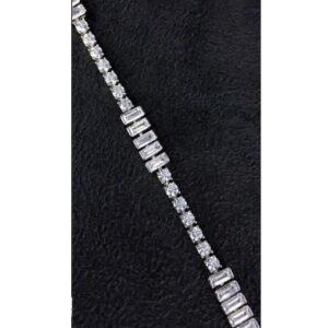 Beautiful Bracelet With 9KT swarovski