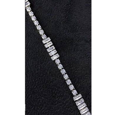 Beautiful Bracelet With 9KT swarovski