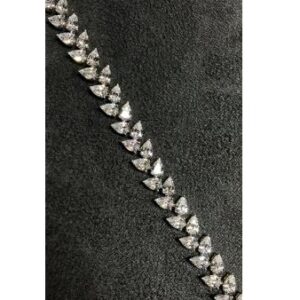 9KT Elegant Leaf Shape swarovski Bracelet
