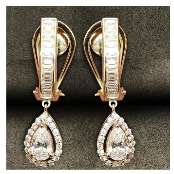 Adorable 9KT Swarovski Earring