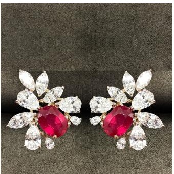 9kt Swarovski Earring With Flower Shape